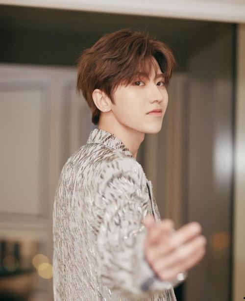 娱乐圈男神最新爆料百度云,揭秘幕后真相与情感纠葛  第2张